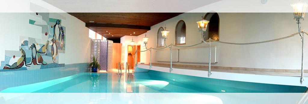 Hotel Roter Hahn - Bed & Breakfast Garmisch-Partenkirchen Ngoại thất bức ảnh