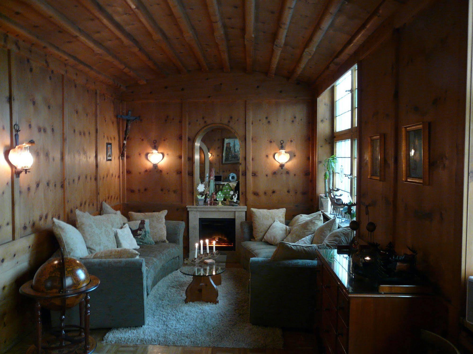 Hotel Roter Hahn - Bed & Breakfast Garmisch-Partenkirchen Ngoại thất bức ảnh